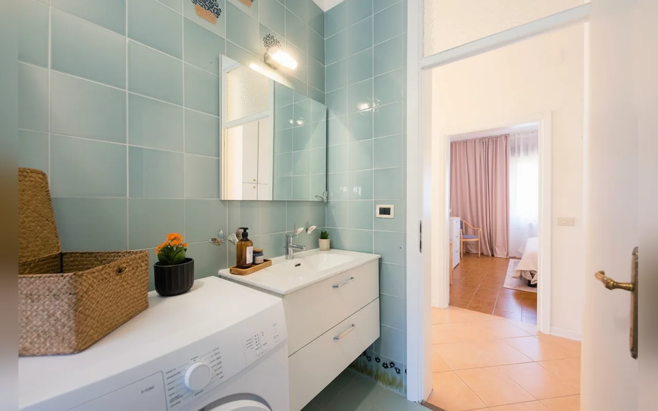 Camera con bagno privato — Casa Carinzia 24, Lignano Sabbiadoro (Friuli-Venezia Giulia) (foto 23)